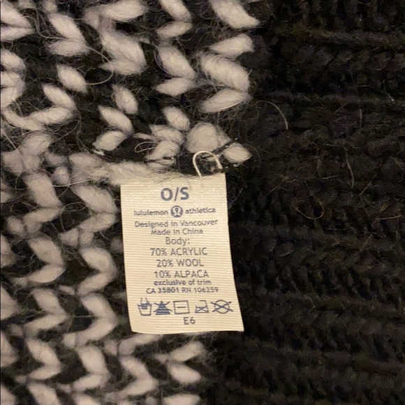 *SOLD* Lululemon Wool/Alpaca Infinity Scarf - Picture 2 of 2